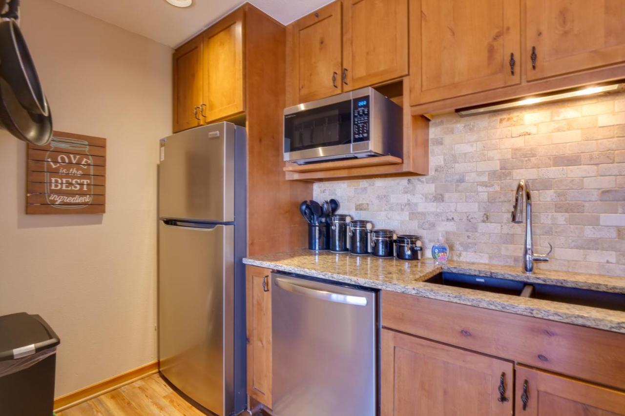 Silverthorne Condo Patio, Mtn Views, Pool Access! Luaran gambar